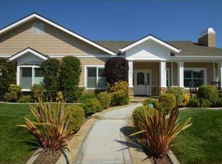 11592 Donovan Rd, Los Alamitos, CA 90720