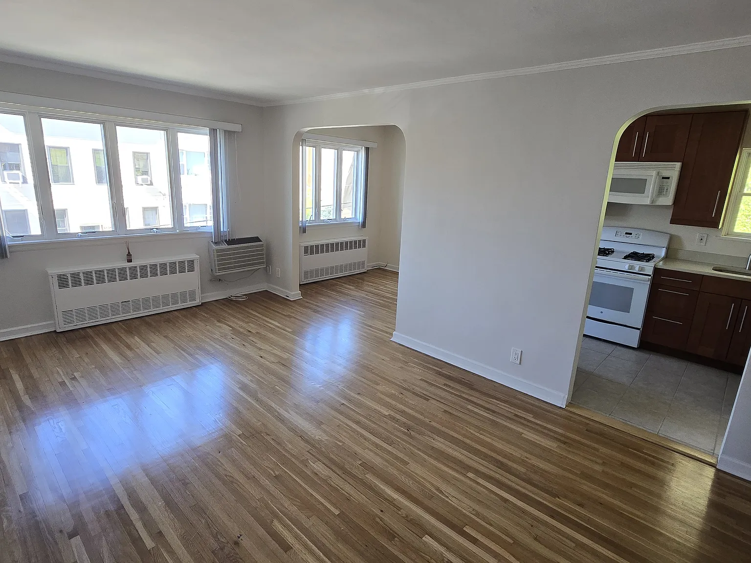 23-25 37th Street — Photo 3