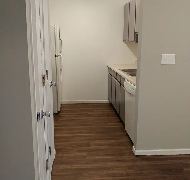 518 Jefferson St — Photo 10