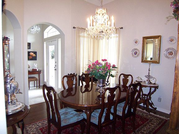 5th image of 3801 Whispering Oaks