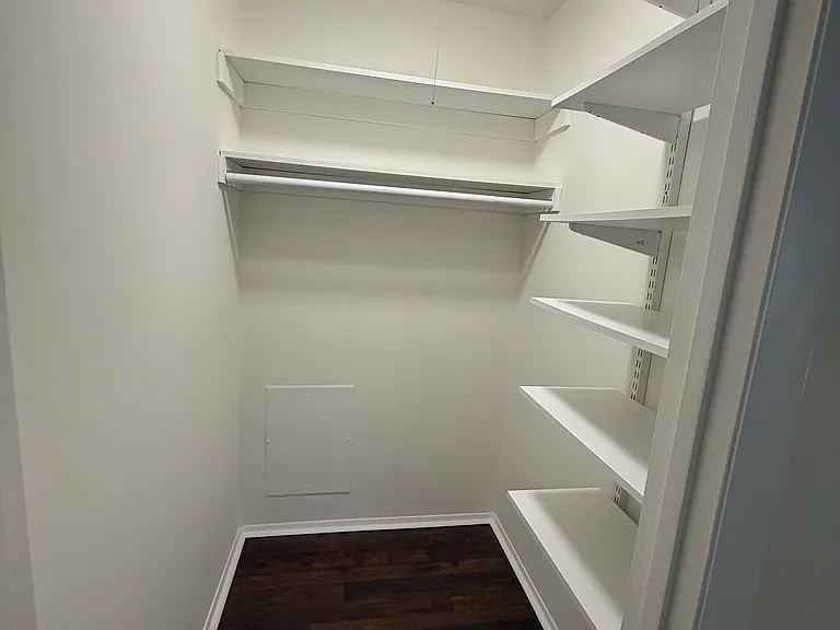Walk-in closet