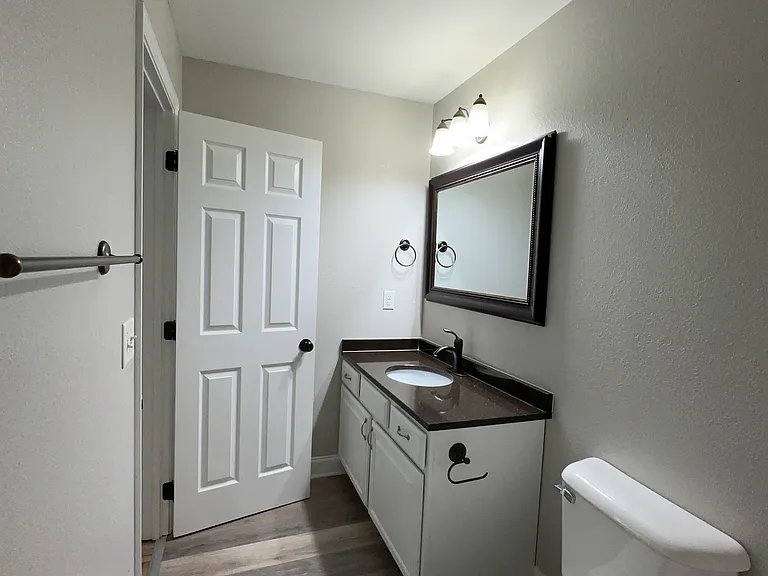 1126 Maple Tree Ln — Photo 19