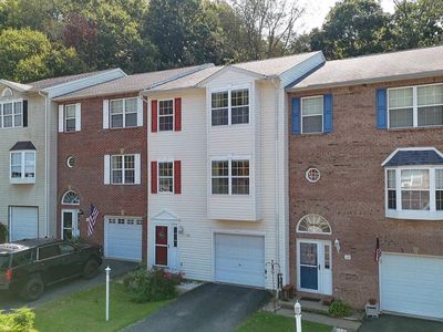 32 Fairway Dr, Mount Clare, WV, 26408