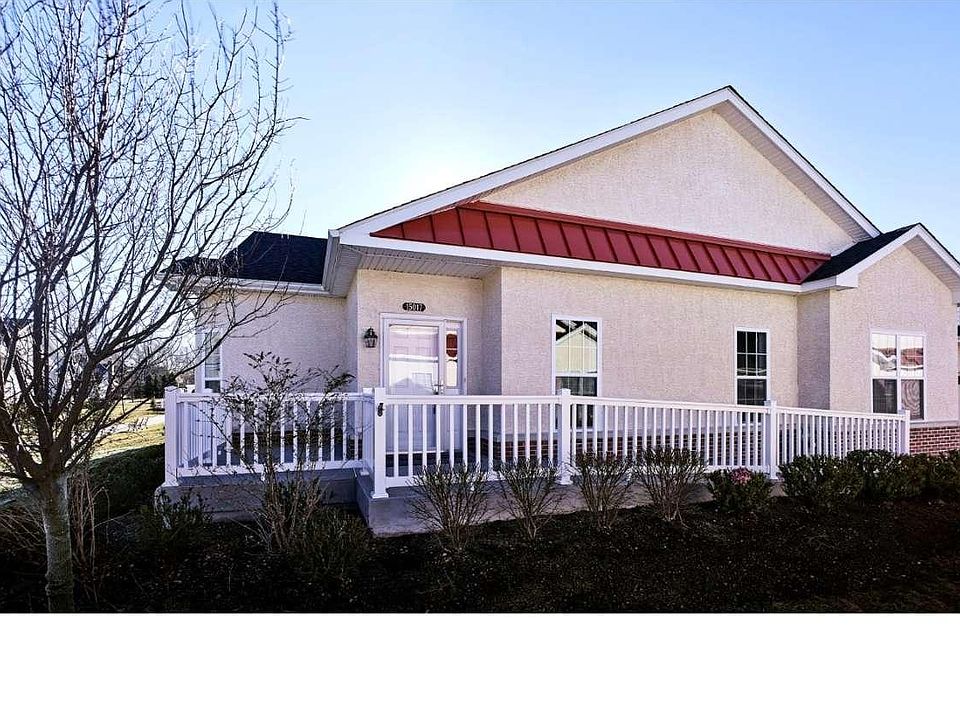 1st image of 15017 Dahlia Dr