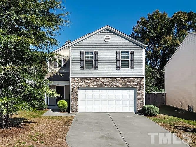1st image of 403 Farm House Ln