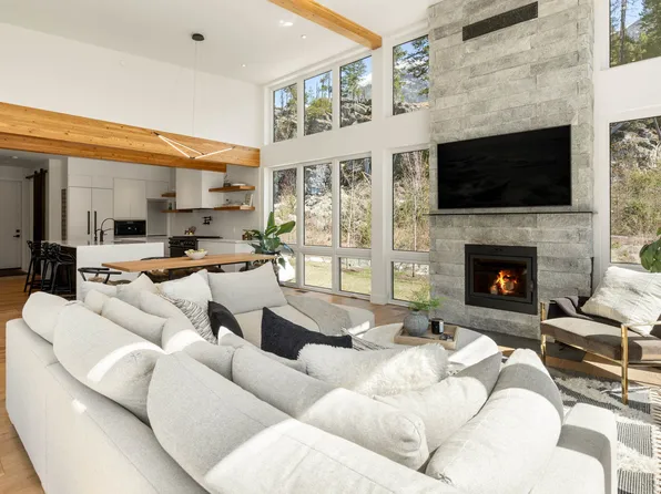 9149 Wedge Creek Rise, Whistler, BC V8E 1M1