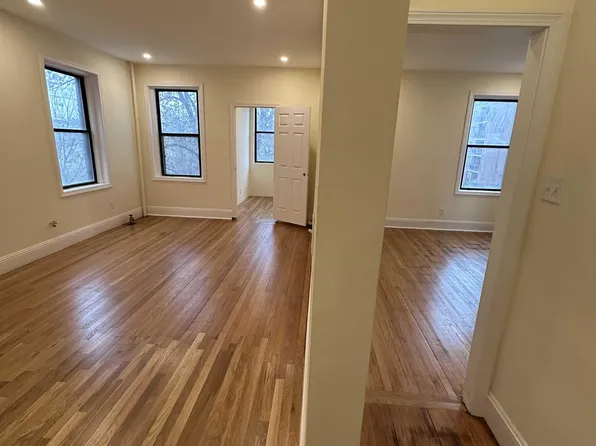 (undisclosed Address), Brookline, MA 02446