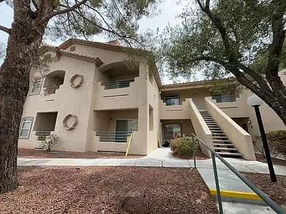 5415 W Harmon Ave #2010 — Photo 2