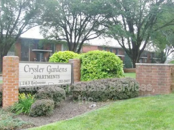 Crysler Plaza West