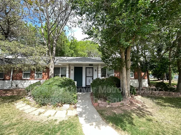 1400 Galena St — Photo 1