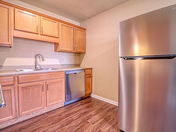 2nd image of 2221 Bowie Dr #18