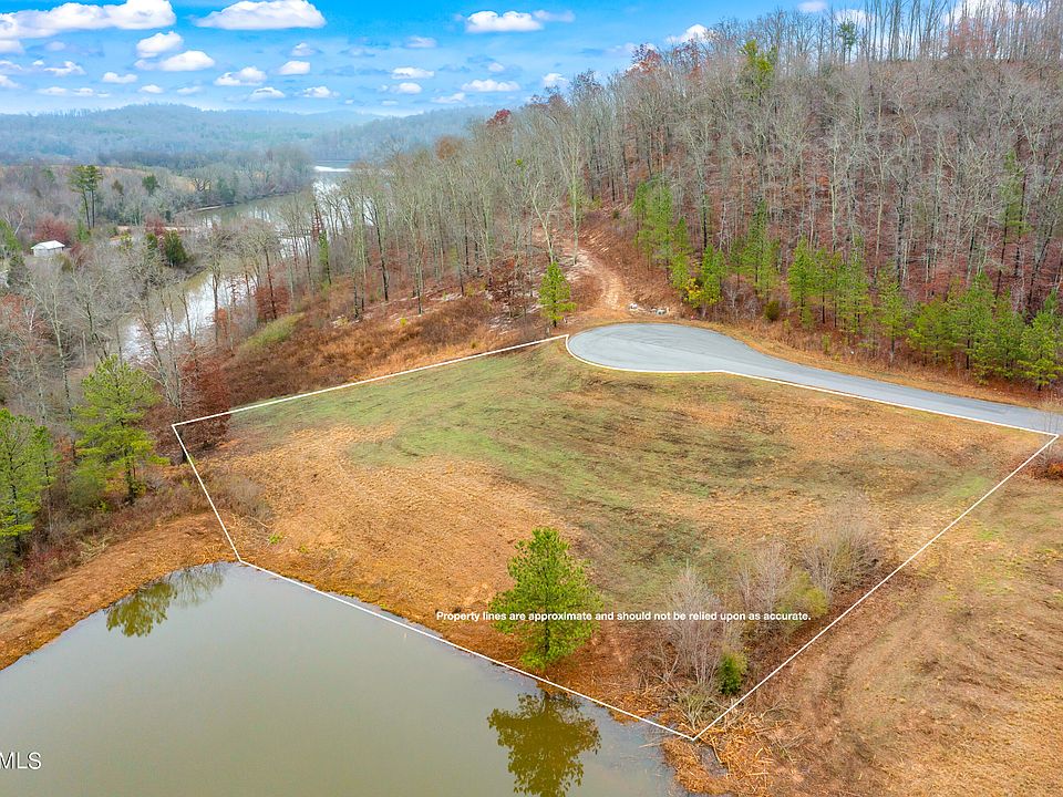 1st image of Twin Lakes Dr