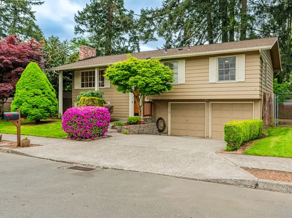 17900 NE Everett Ct, Portland, OR 97230