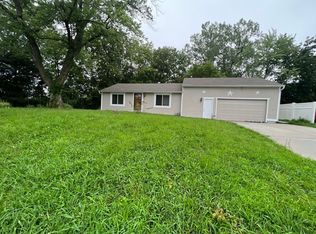1618 S McCoy St, Independence, MO 64055