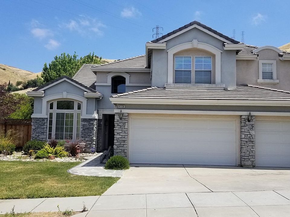 1st image of 41136 Canyon Heights Dr