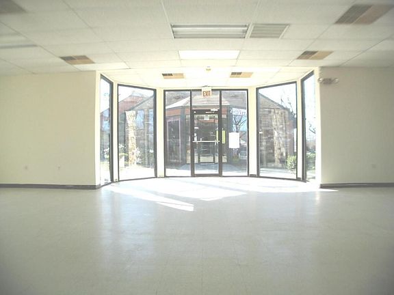 Facing Front Of Unit.