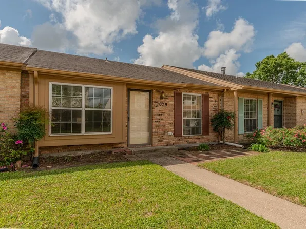 1079 Sunmeadow Dr, Beaumont, TX 77706