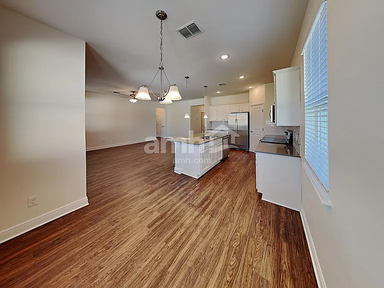 955 Heavenly Dr — Photo 7