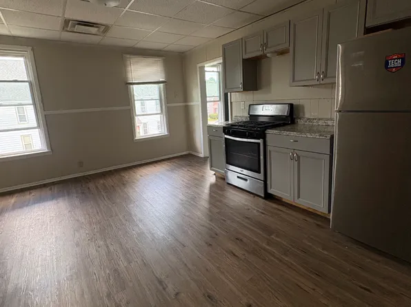 59 Van Derveer St, Amsterdam, NY