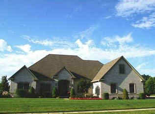5877 Hickory Woods Dr, Plainfield, IN 46168