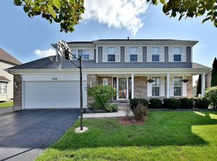 646 Mayfair Dr, Carol Stream, IL 60188