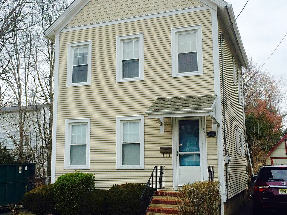 1st image of 251 Grand St