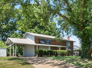 5391 Ville Maria Ln, Hazelwood, MO 63042