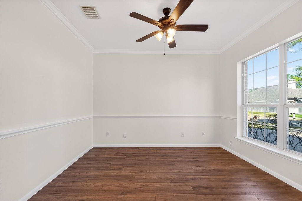 3618 Miraglen Dr, Pearland, TX - View 5