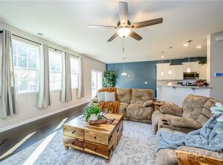 2182 Killian Creek Dr, Denver, NC 28037