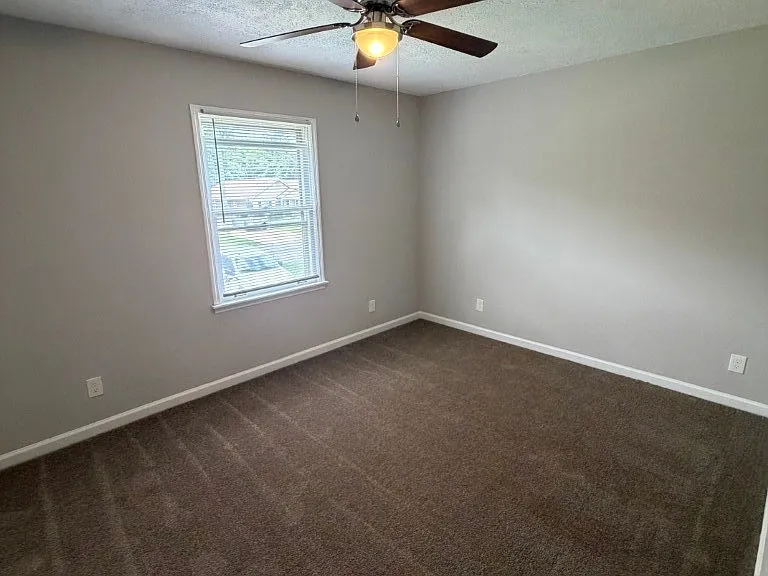 2558 Oak Hill Dr — Photo 20