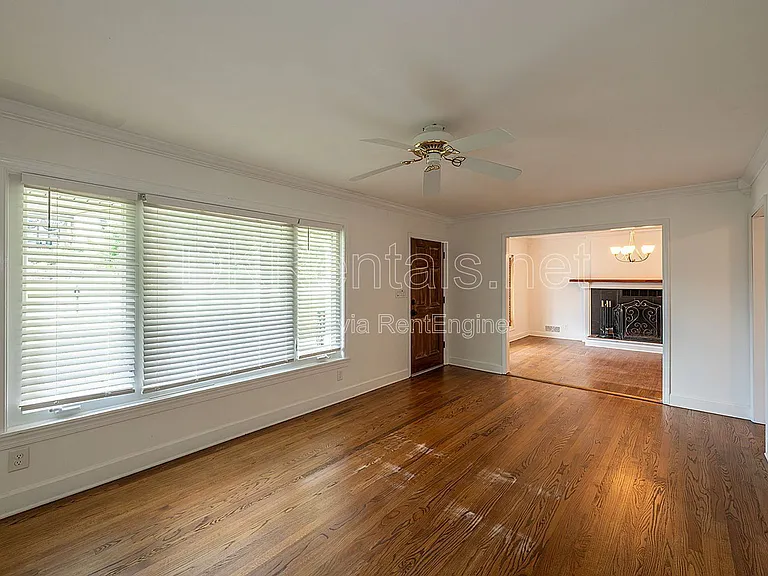 245 Brook Dr — Photo 9