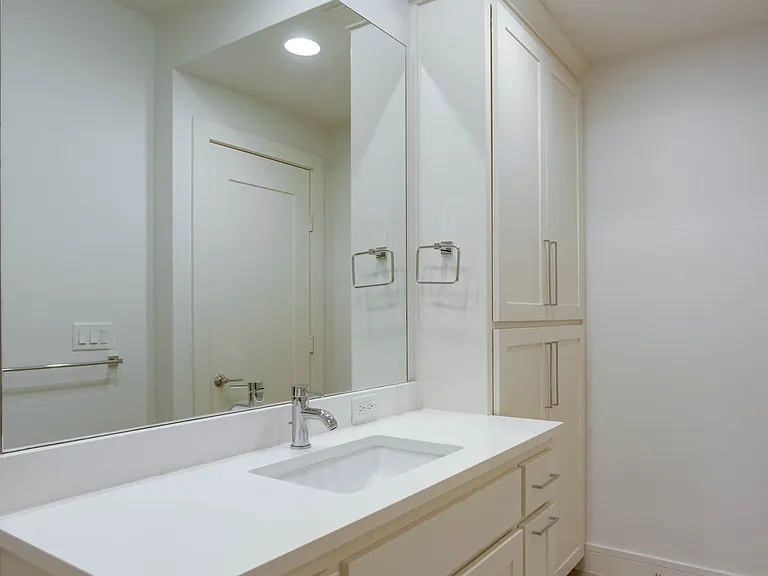 2127 Clark St #104 — Photo 8