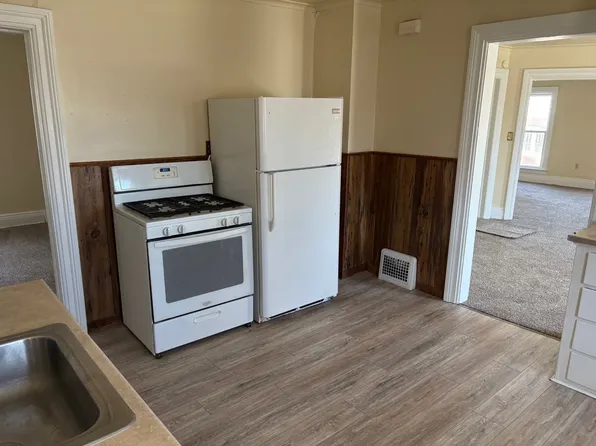 701 W 4th St #2, Erie, PA 16507