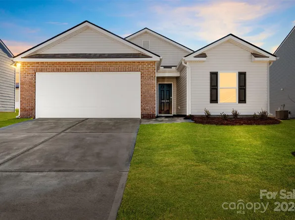 22 Farmwood Trl, Waynesville, NC 28786