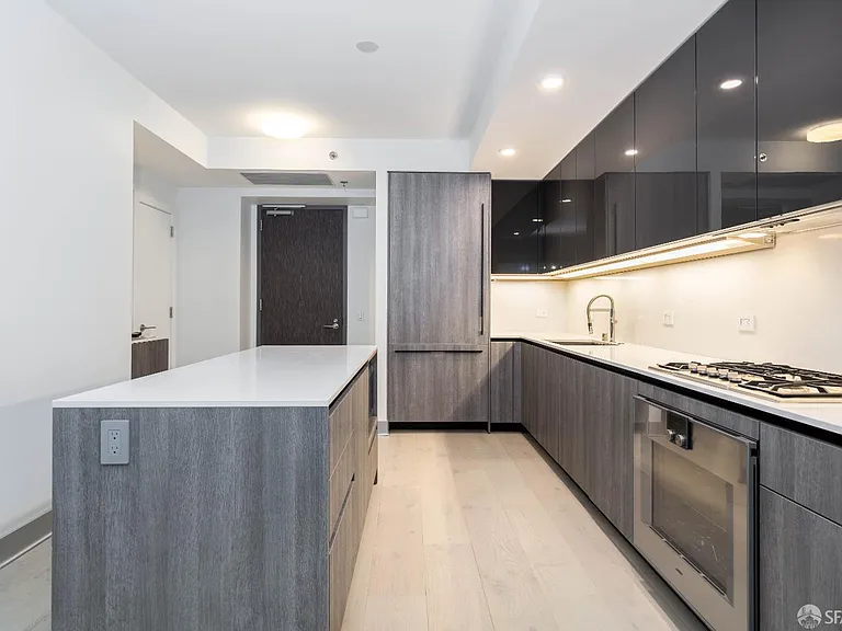 201 Folsom St #7B — Photo 3