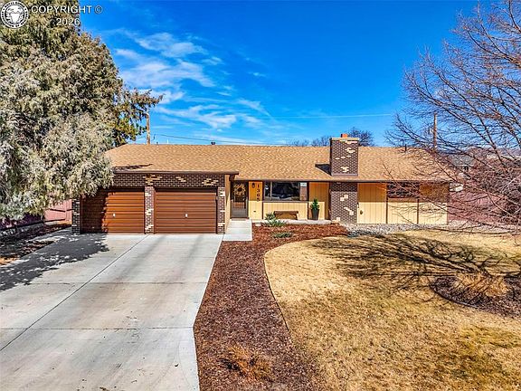 4th image of 1365 Fairview Ave