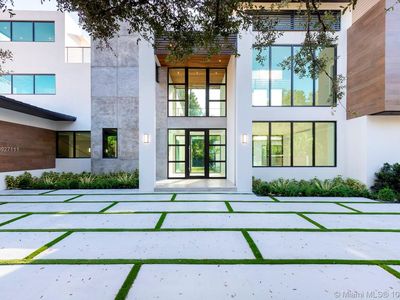 5470 Sunset Dr, Miami, FL, 33143