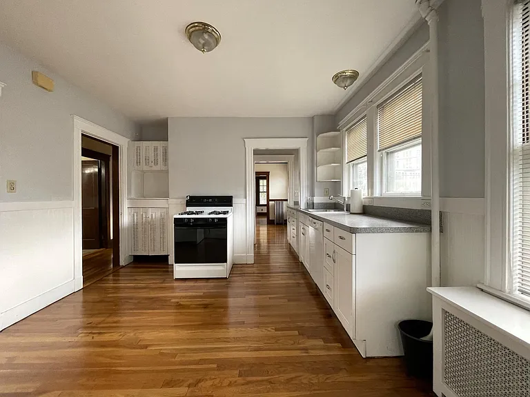 738 Mount Auburn St — Photo 10