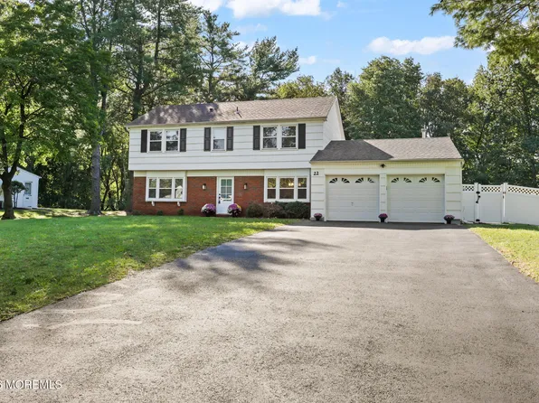22 Knox Lane, Englishtown, NJ 07726