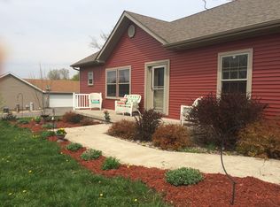 S5534 Glacier Dr, Baraboo, WI 53913