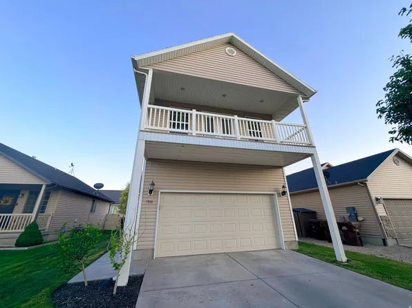 1518 E Shadow Dr, Eagle Mountain, UT 84005