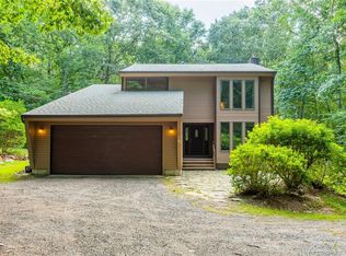 49 Mystic Rd, North Stonington, CT 06359
