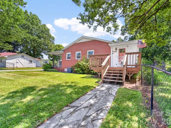 8418 Moores Chapel Rd, Charlotte, NC 28214
