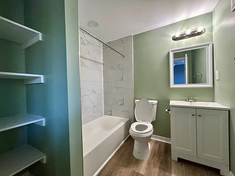 2912 E Federal St — Photo 9