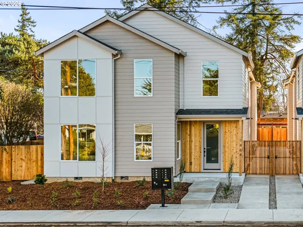 7458 SE Tolman St, Portland, OR 97206