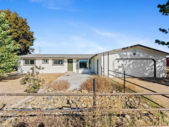 28282 Fox Ln, Wilder, ID 83676