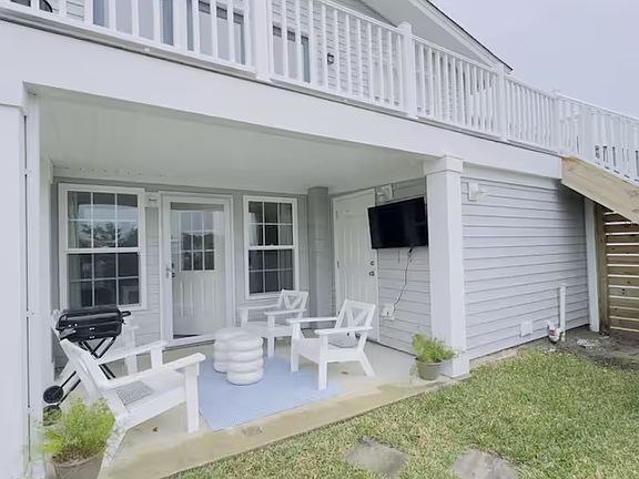 3rd image of 1117 Dogwood Dr N #A