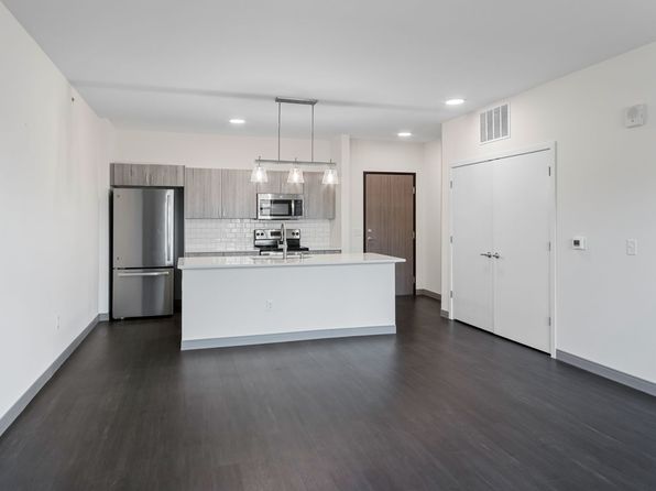 2420 E Capitol Dr #210