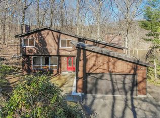 51 Saddle Rock Rd, Danbury, CT 06811