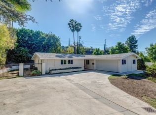 20710 Burbank Blvd, Woodland Hills, CA 91367